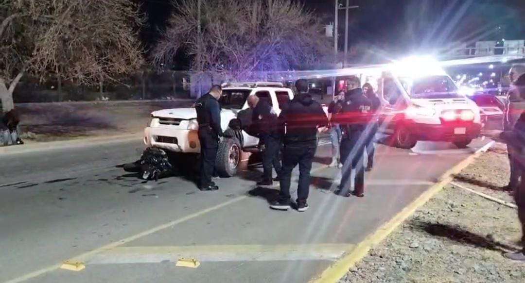 Impacta pick up a motociclista en la Pacheco