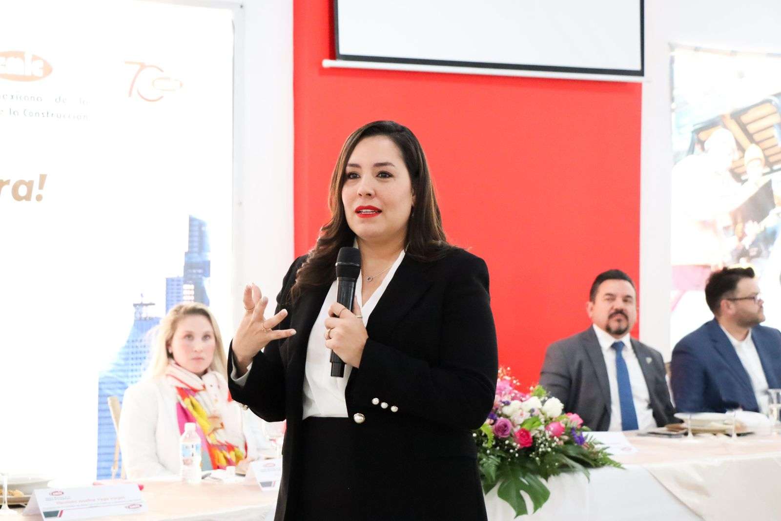 Alienta Joss Vega a Cmic a mantener trabajo con espíritu humano
