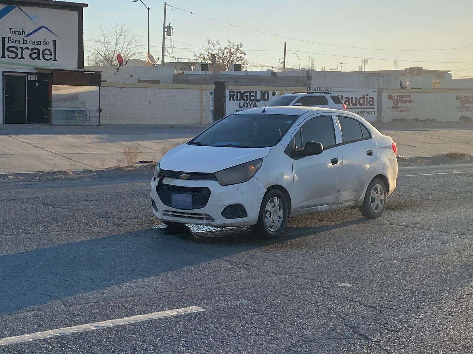 Encuentran a conductor muerto en su auto