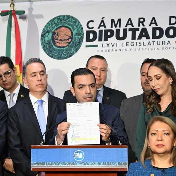 Denuncia el PAN en FGR red de corrupción en el Infonavit