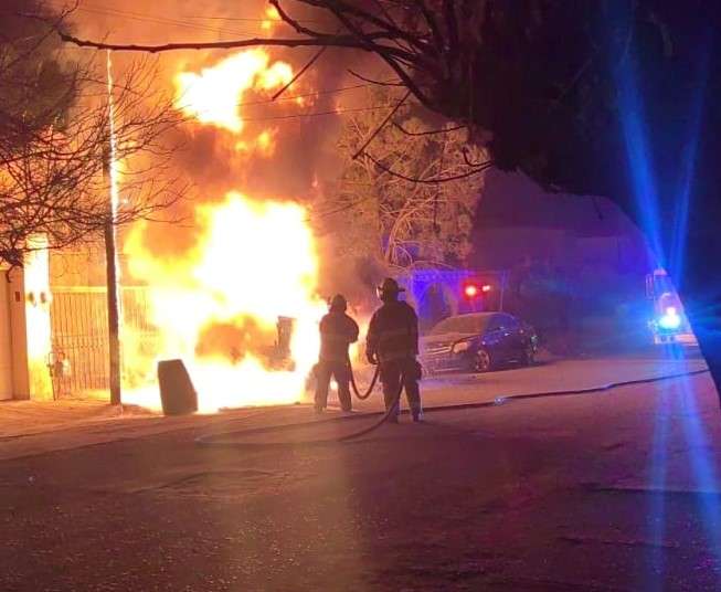 Incendio destruye troca en la colonia Río Bravo