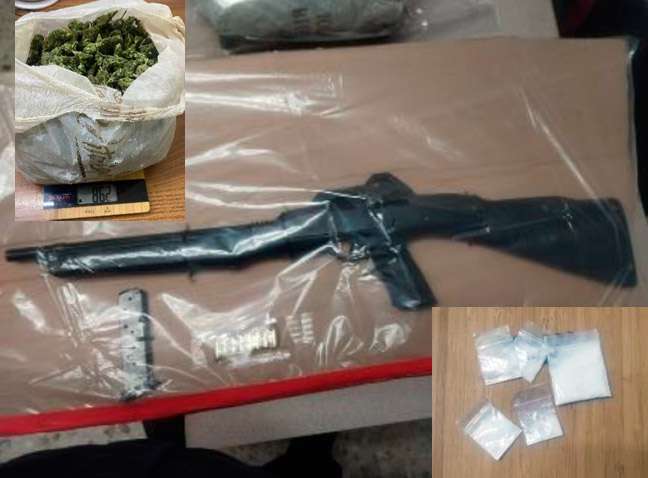 Cae pareja de menores con rifle cocaína y marihuana