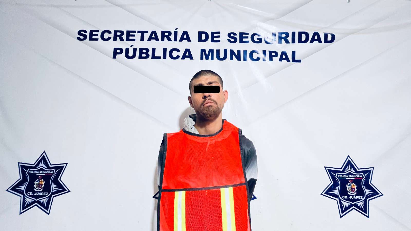 Incendia intencionalmente camioneta en Las Almeras