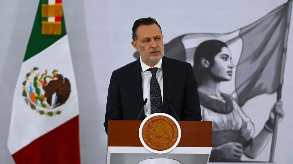 Busca Querétaro prohibir redes y smartphones a menores de 14 años