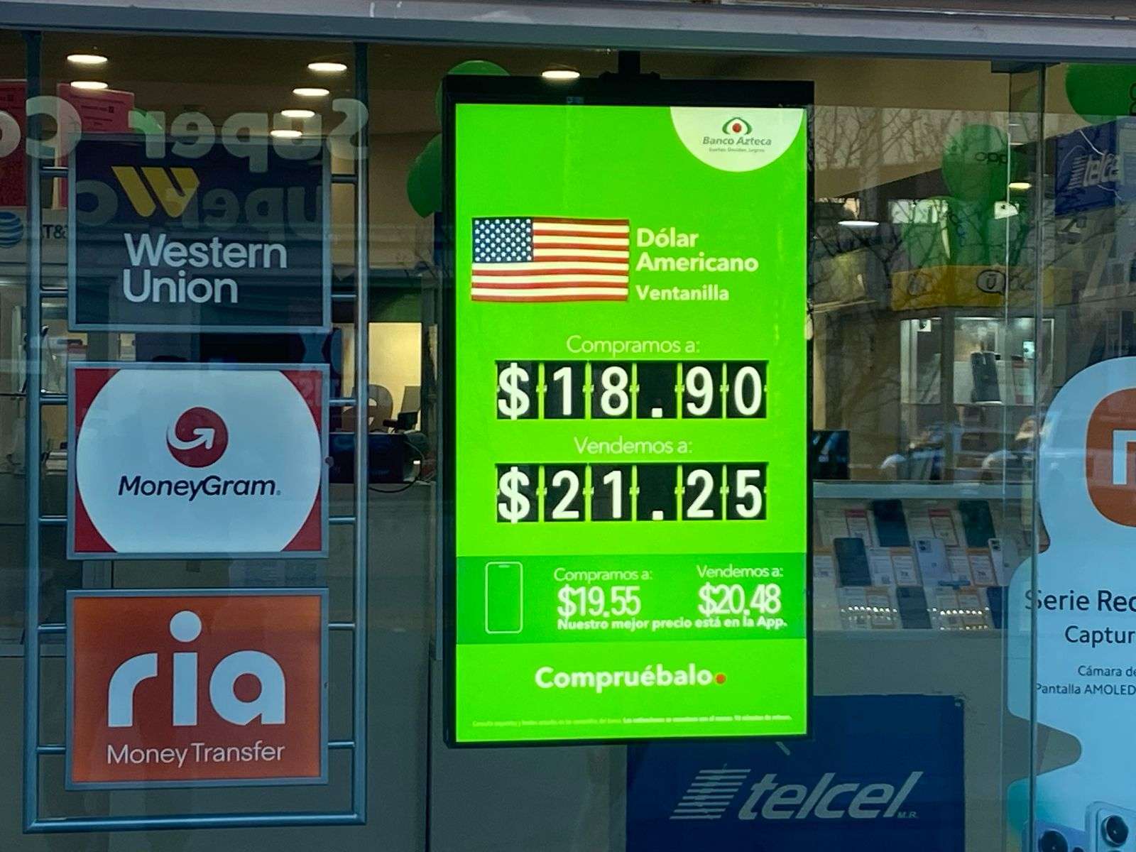 Alcanza dólar los $21.25 en Banco Azteca