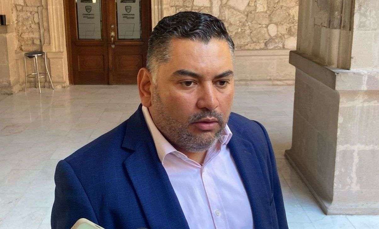 Arman operativo para recuperar camioneta de Otto Valles