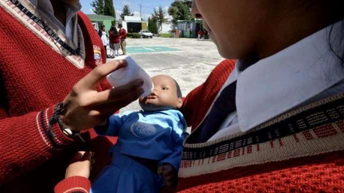 En 2024 más de 7 mil niñas en México fueron forzadas a ser madres