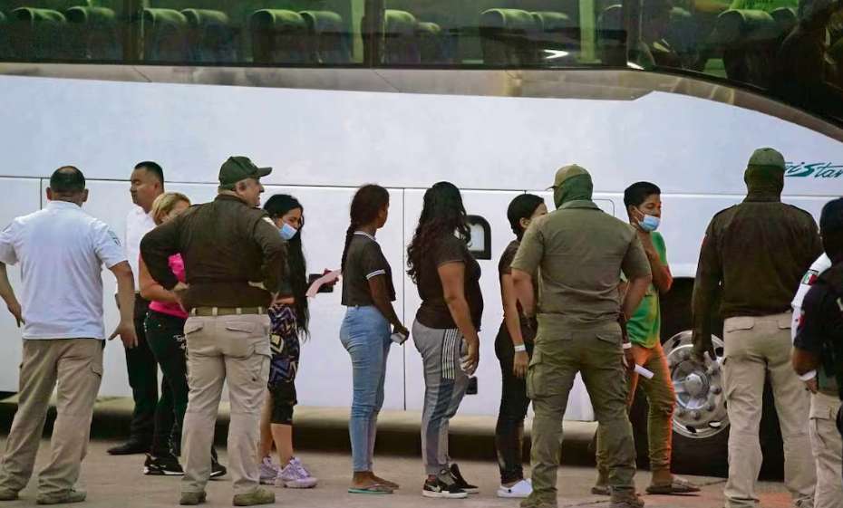 Acelera Trump expulsión de miembros del Tren de Aragua
