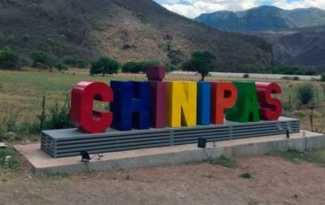 Se desbarranca troca en Chínipas; 1 muerto y 4 lesionados