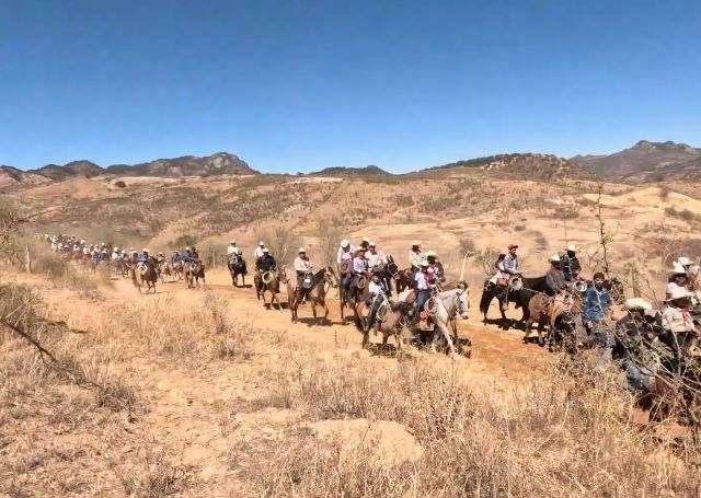Se reúnen más de 600 jinetes en Cabalgata de Témoris 2025 | La Opción ...