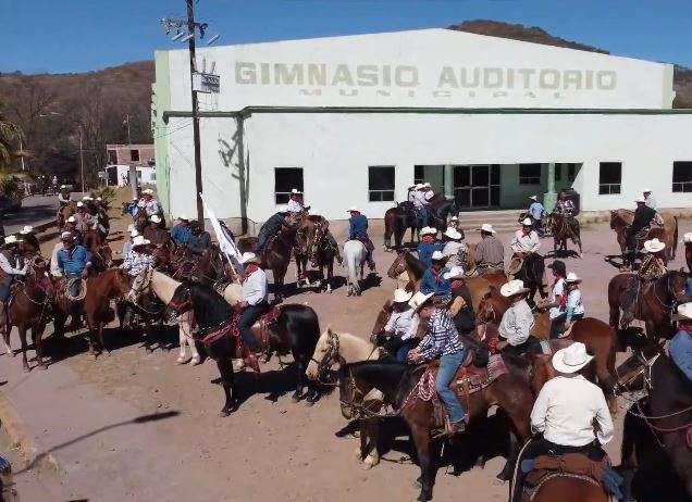 Se reúnen más de 600 jinetes en Cabalgata de Témoris 2025 | La Opción ...