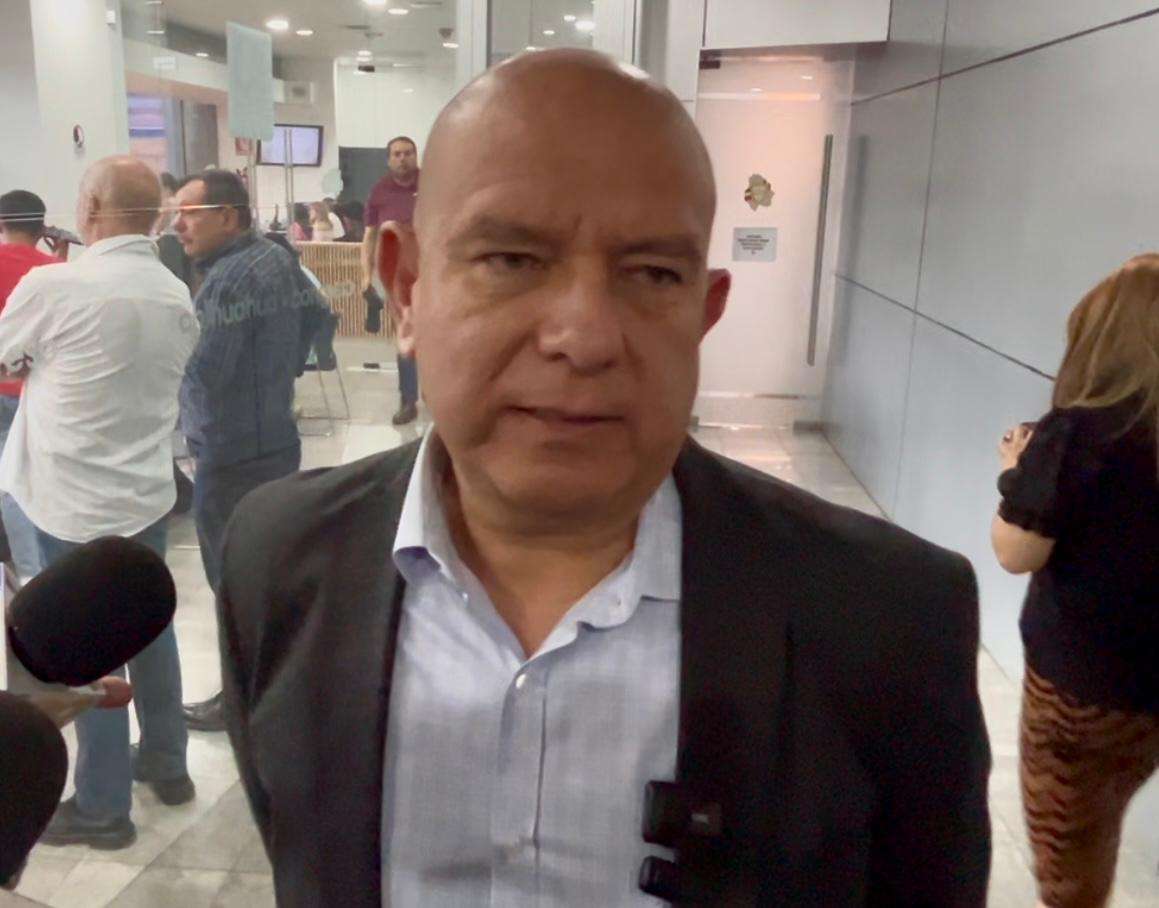 Pide Cuauhtémoc Estrada usar órgano interno por pleito de senador y diputada