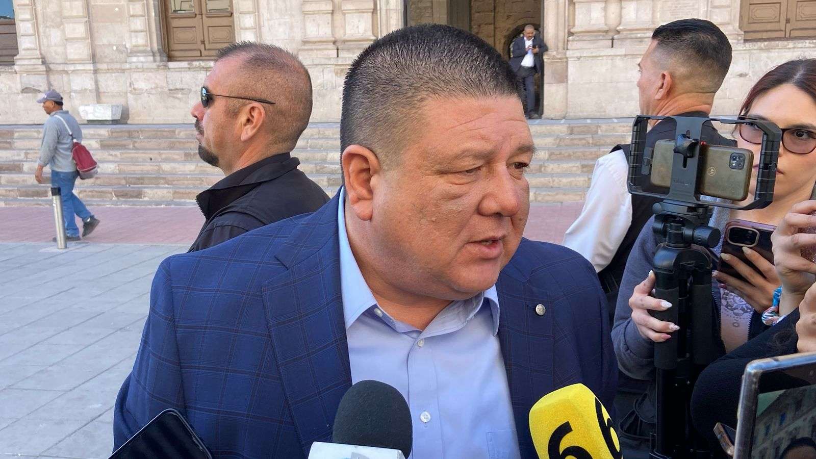 Disminuyen homicidios en un 15%: Jáuregui