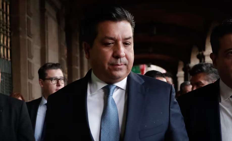 Le quitan escoltas al exgobernador Javier García Cabeza de Vaca
