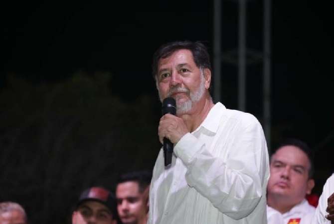 Video: Corren y abuchean a Noroña en congreso del PT