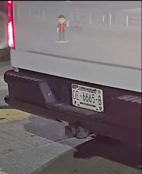 Usan supuestos federales troca con placas de Chihuahua para delinquir en Zacatecas