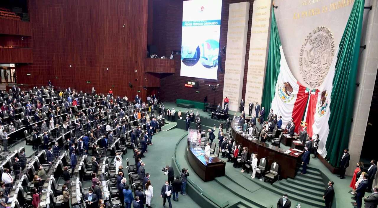 Rechazan Telmex y Telcel reforma a Ley de Telecomunicaciones
