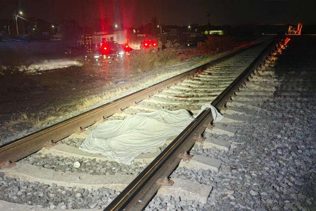 Muere atropellado por el tren mientras se alcoholizaba en las vías