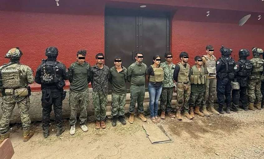 Abaten a 12 sicarios del Cjng y hieren a 3 marinos en Michoacán