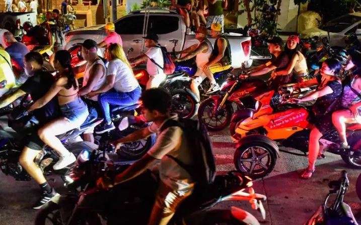 Termina con ocho personas muertas el festival Acamoto 2025