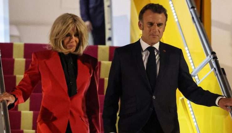 Niega Macron pelea con su esposa tras gesto viral en Vietnam