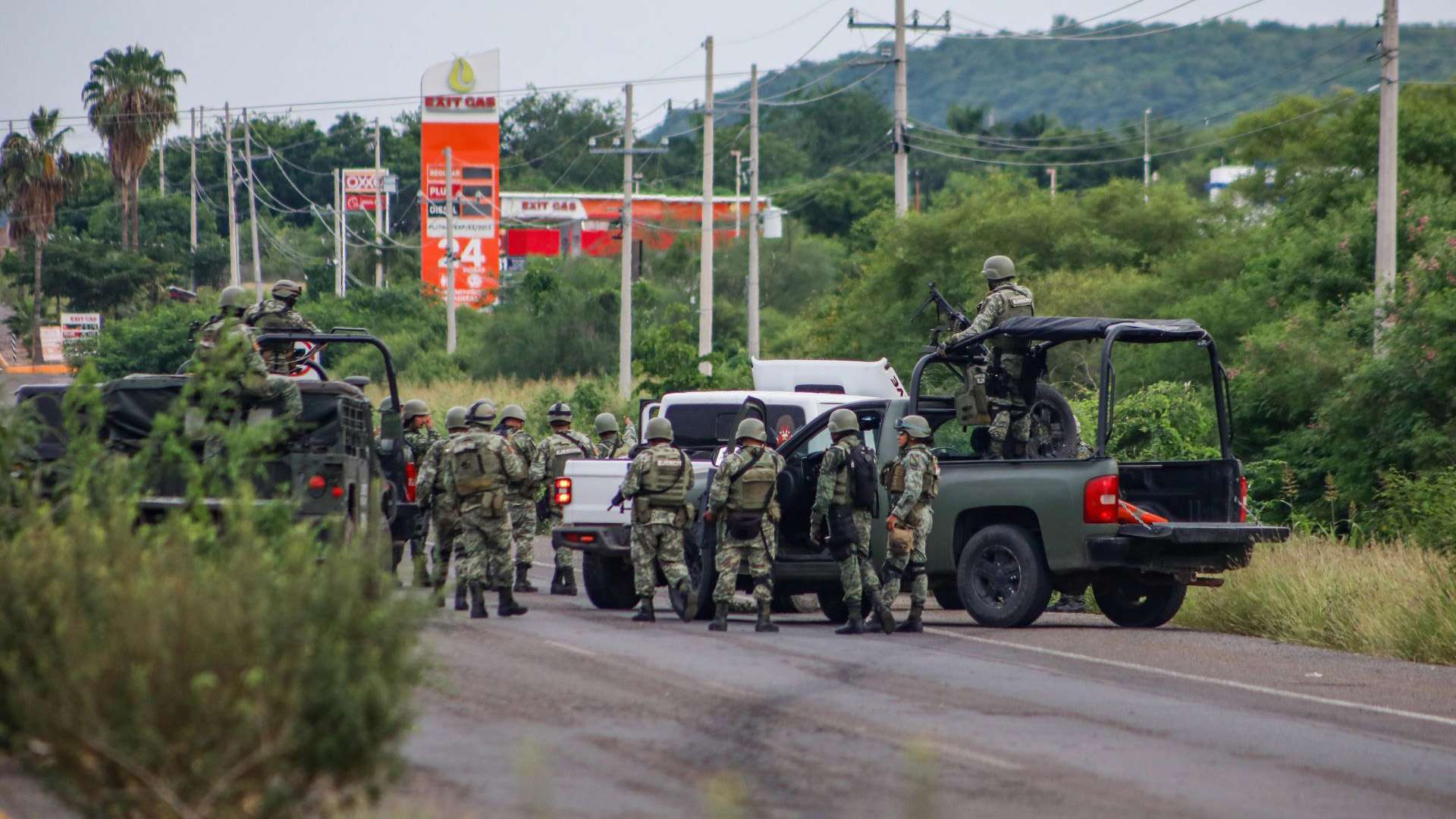 Atacan convoy militar y hieren a 3 elementos en Culiacán