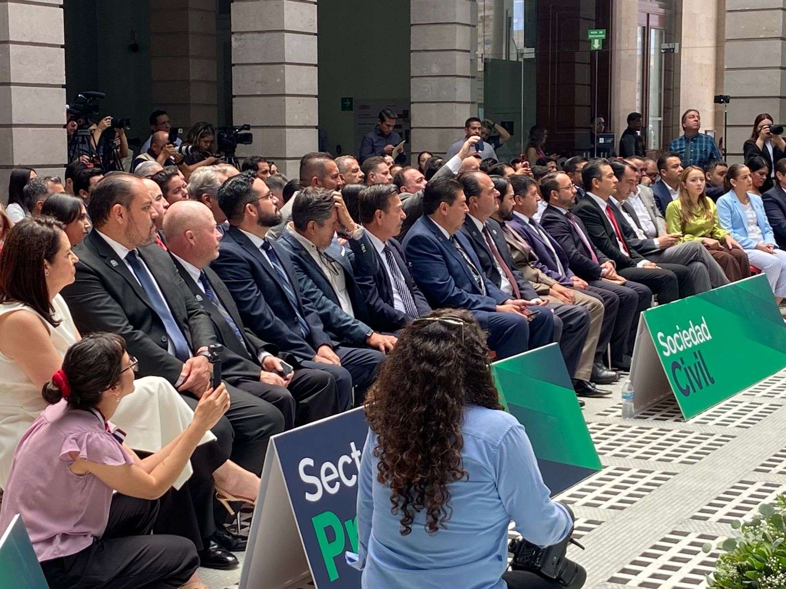 Codech Toma protesta Maru a Jorge Cruz Camberos como presidente de Codech | La ...
