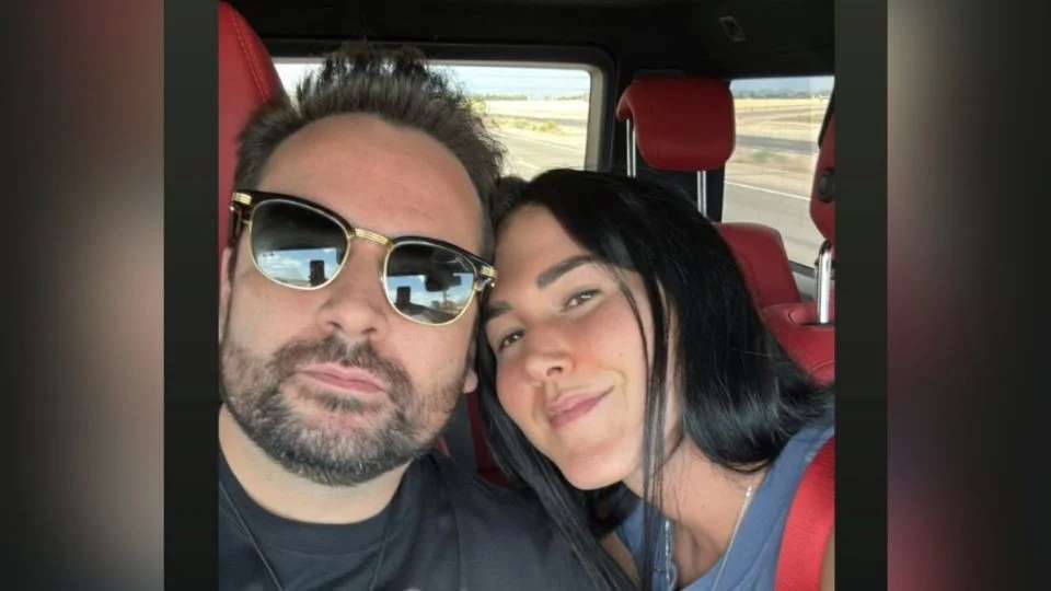 Presume hijo de Alfonso Durazo auto de lujo en redes sociales