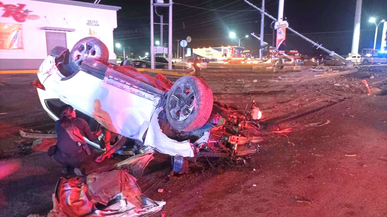 Choque con volcadura deja 7 lesionados