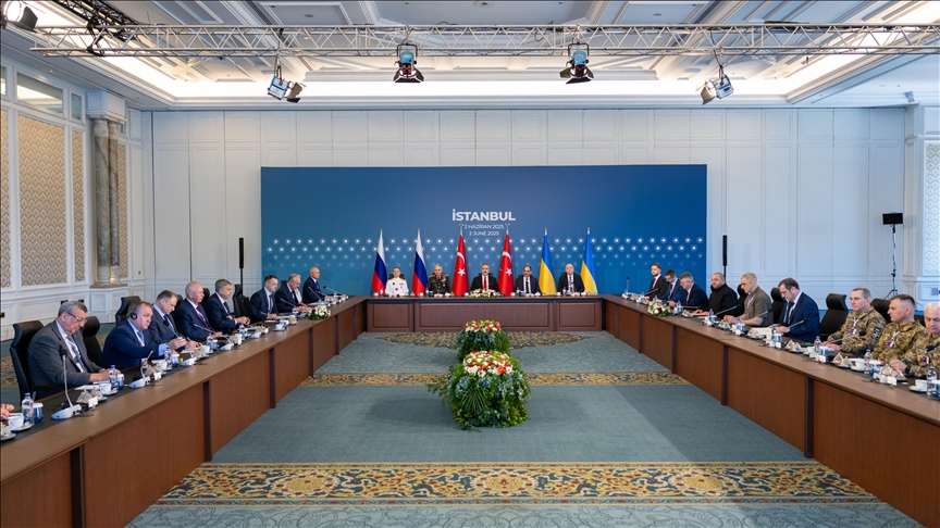 Acuerdan Rusia y Ucrania intercambio de prisioneros de guerra