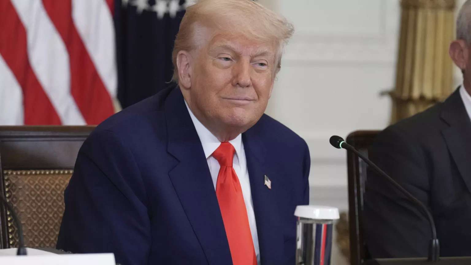 Formaliza Trump aumento de aranceles al acero y aluminio