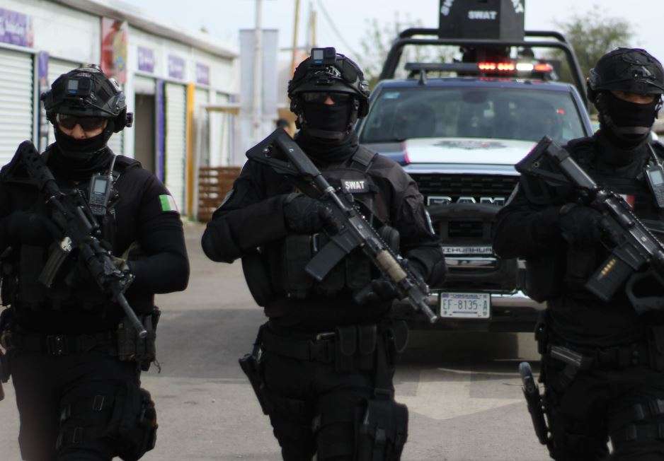 Desarman a 40 estatales por no pasar exámenes de confianza