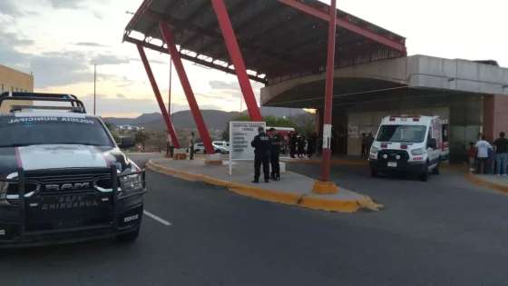 Se da un balazo jugando a la ruleta rusa