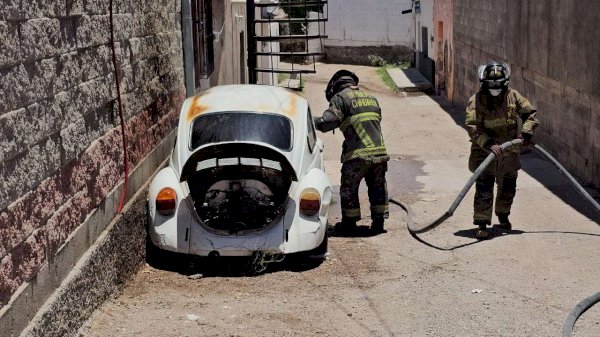 Consume incendio a vehículo en la colonia Los Arquitos | La Opción de ...