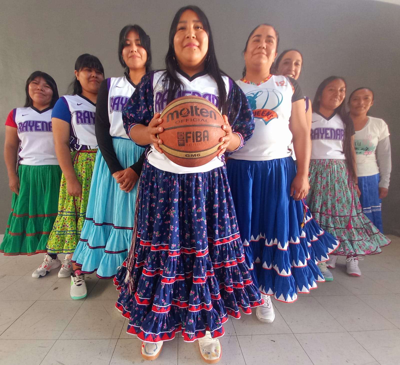 Alistan participación de atletas rarámuris en Juegos Maestros Indígenas en Canadá
