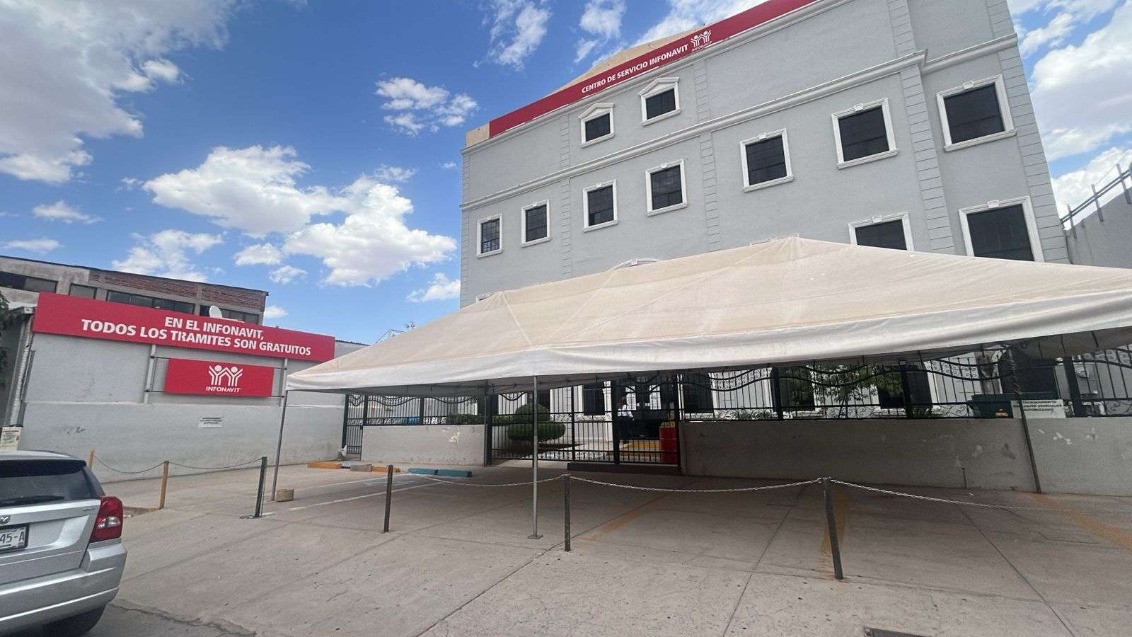 Corren al delegado de Infonavit y nombran encargado