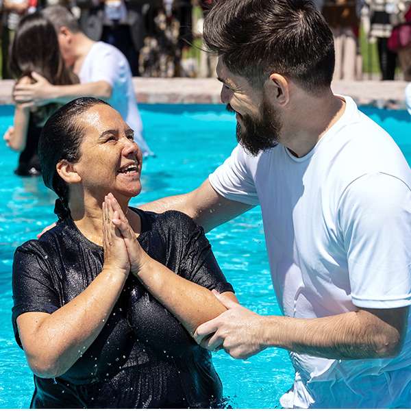 Fotos: cortesía de Testigos de Jehová