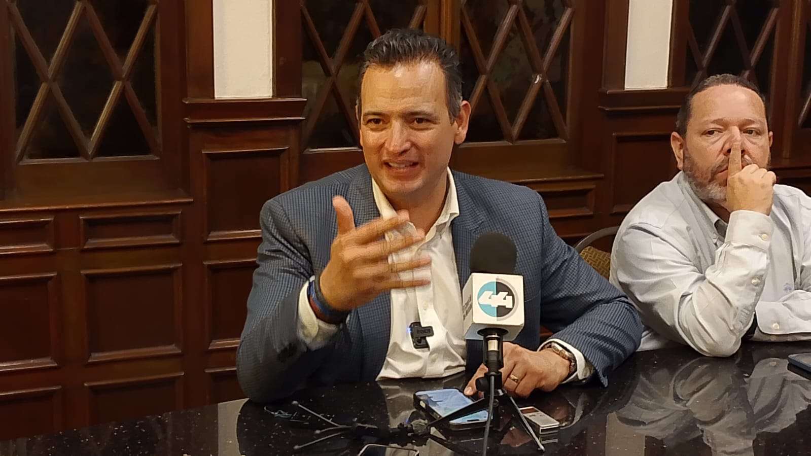 No permitamos que la intimidad sea vulnerada: Alcalde condena reformas del Senado