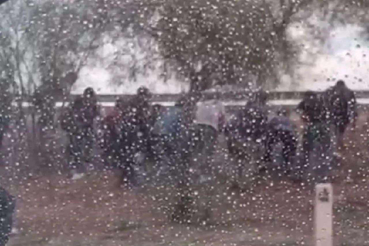Intentan migrantes cruzar a EU por la.zona del Puente Libre
