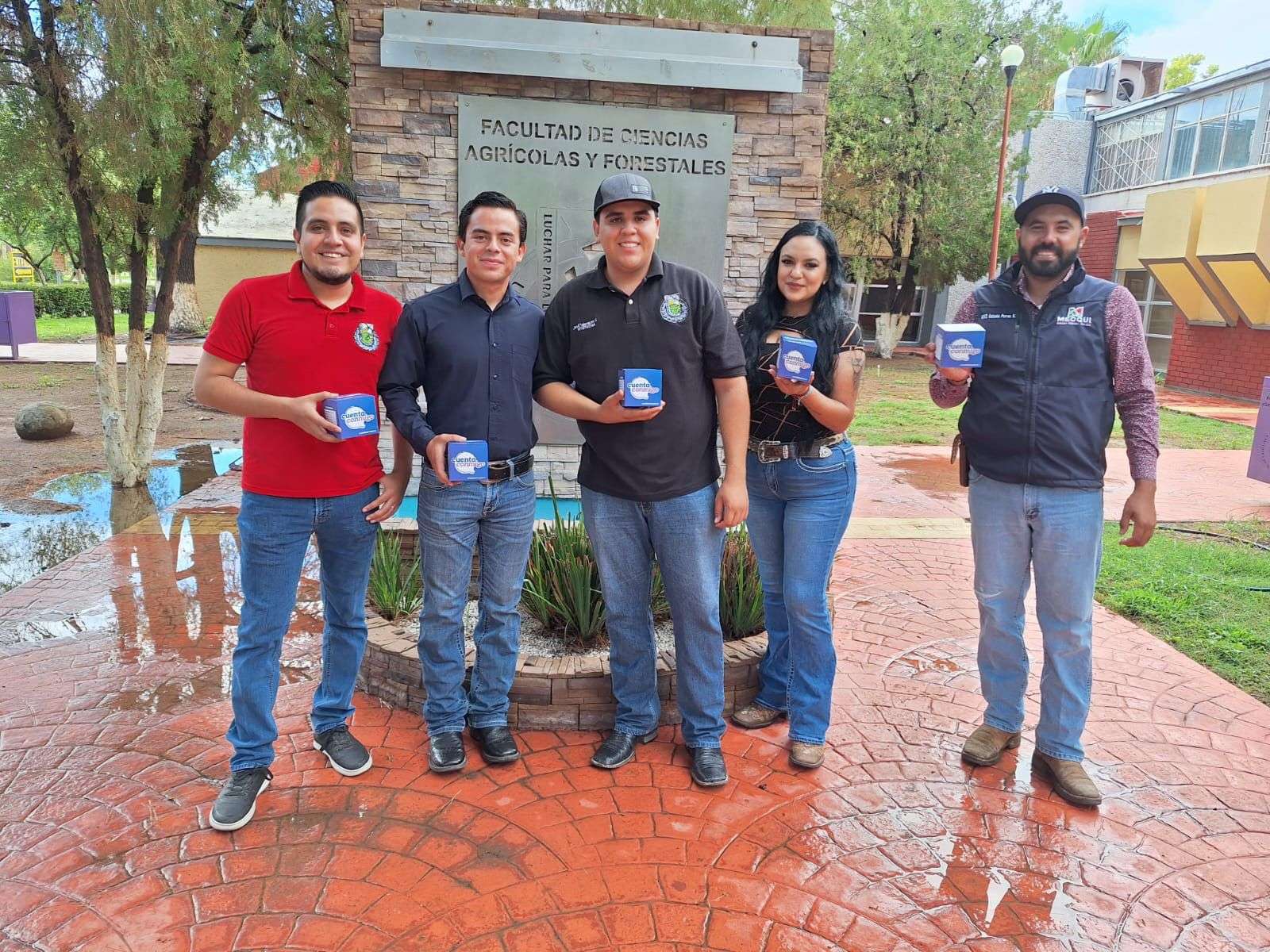 Entrega Gobierno de Meoqui semillas a la Uach