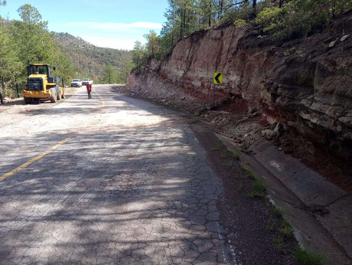 Restablecen paso en la Sierra Tarahumara luego de derrumbes