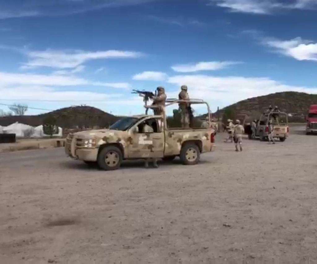 Abaten fuerzas federales a civil durante topón en Coyame