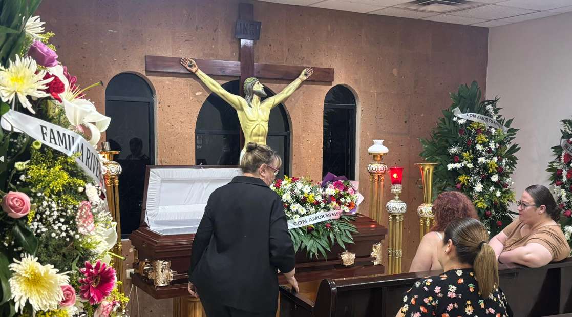 Dan el último adiós al periodista Ricardo Luján