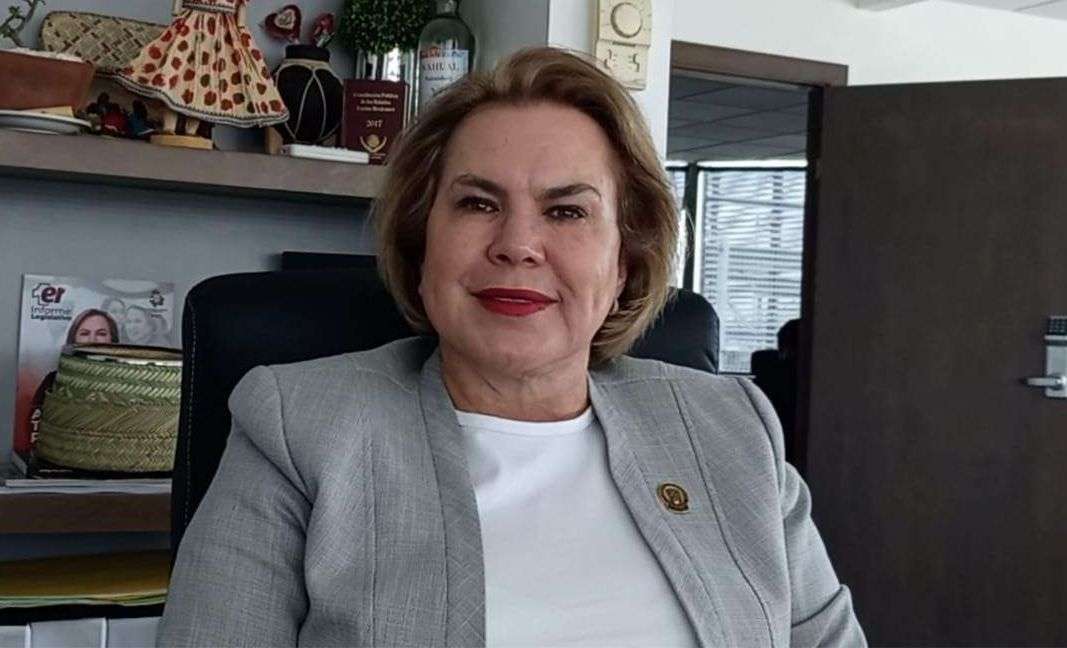 Renuncia Adriana Terrazas a la Representación en Cdmx