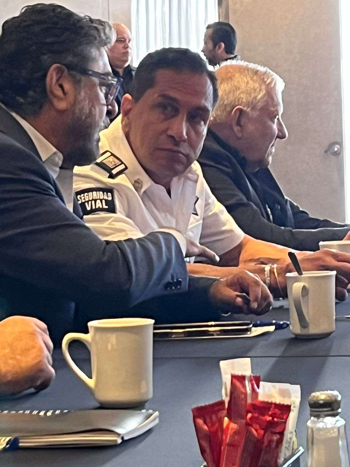 Refuerzan imagen de agentes viales 