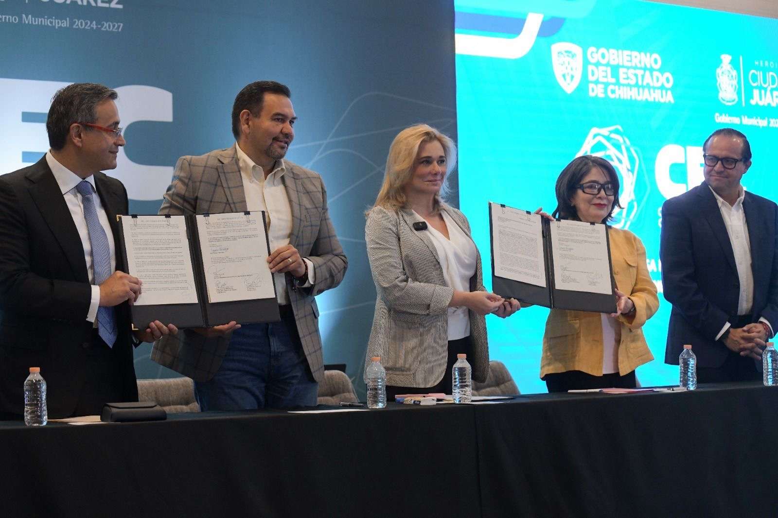 Celebra alcalde avances del Centro de Convenciones