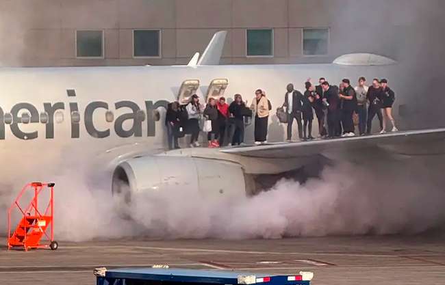 Video: Arde avión a punto de despegar en Denver