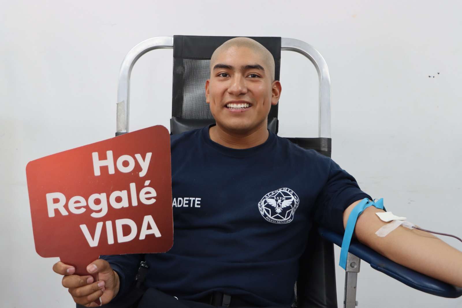 Donan sangre cadetes de la Academia Municipal de Policía