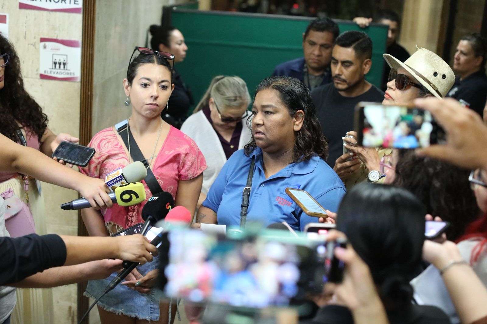 Escucha Pérez Cuéllar a familias afectadas por funerarias