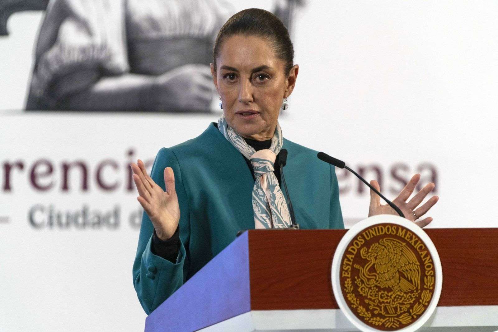 Reconoce alcalde liderazgo de Sheinbaum tras freno a aranceles